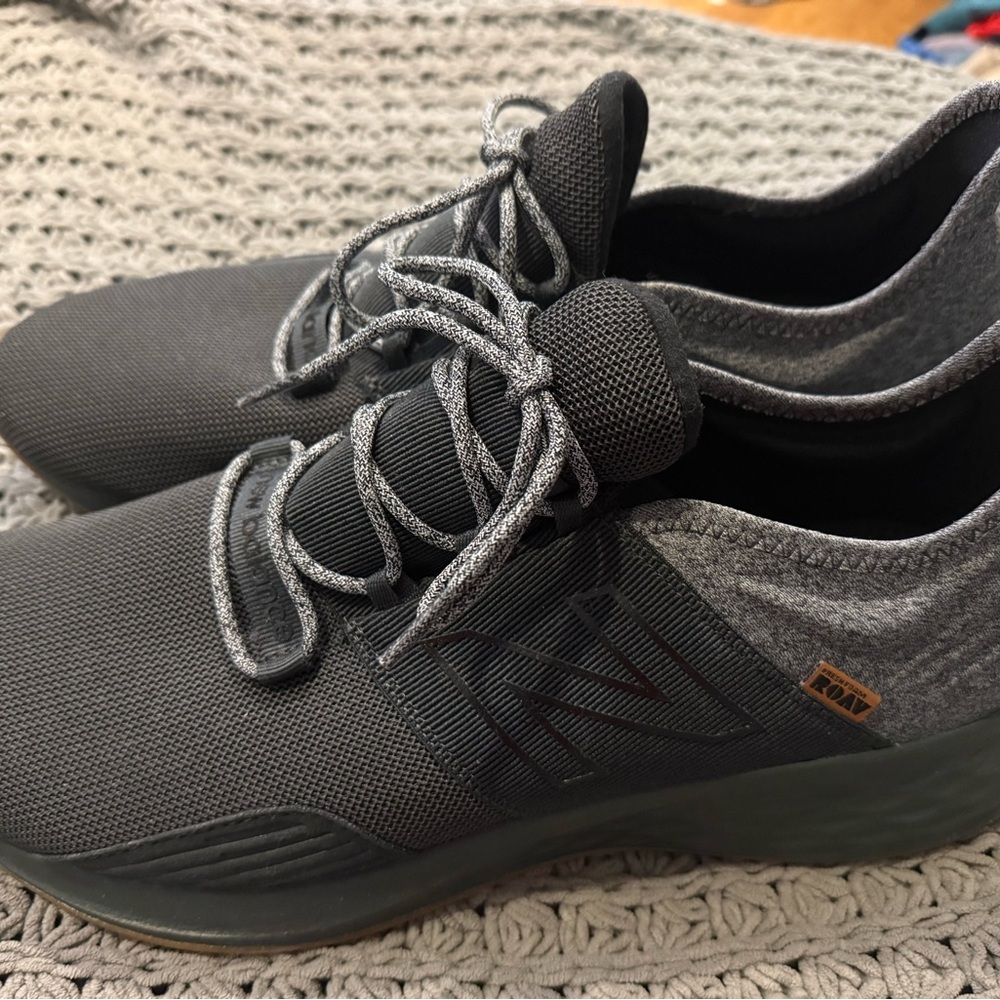 New Balance Roav Gray Men's Athletic Shoes